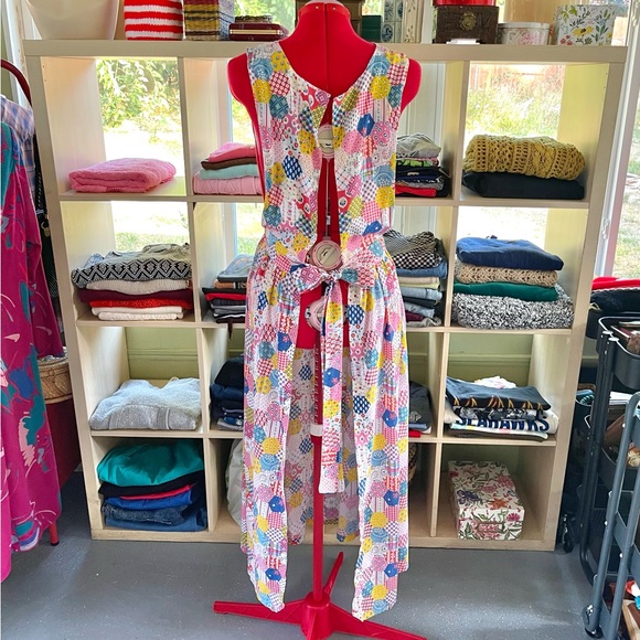 ***SOLD***Long Vintage Apron - Picture 7 of 7